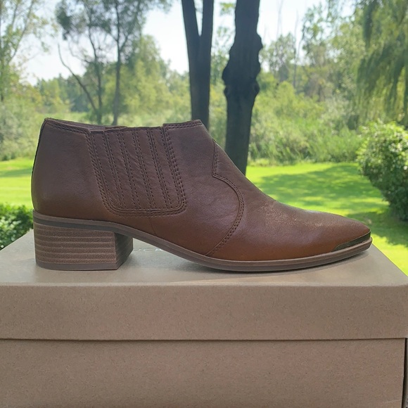 Lucky Brand Shoes - Lucky Brand Kalbah size 8.5 booties UNWORN